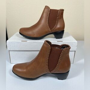 Romika Boots Women’s 37 EU/6.5 US Brown Stretch Laced Pull On Upper Leather New